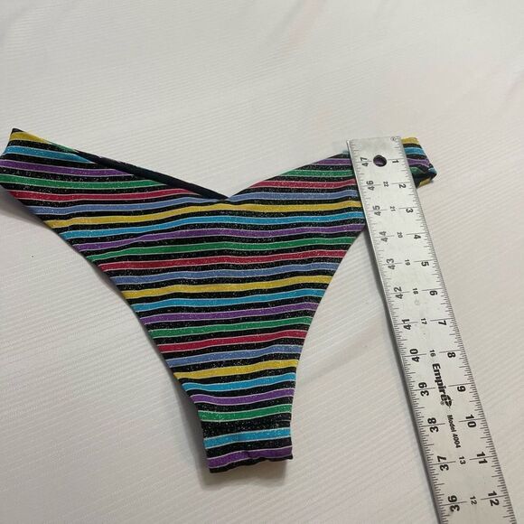 WEWOREWHAT Stripe Bikini Bottoms Size Medium New - Picture 5 of 6